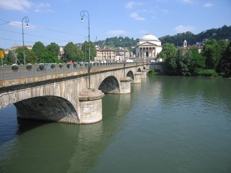 River Po, Vittorio Emanuele I Bridge, and Gran Madre Church, seen from Piazza Vittorio Veneto in Turin