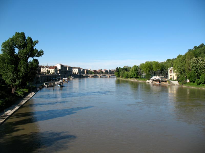 Il Po, i Murazzi ed il Ponte Vittorio Emanuele I