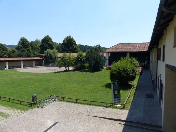 Courtyard of Cascina Le Vallere, main site of the Park (Photo by Micol Bramardi)