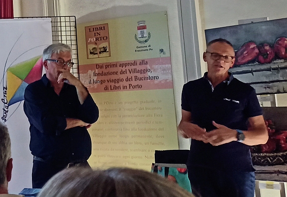 La presentazione del libro Un po' di sete a Frassineto Po ed il dialogo con il pubblico (Foto di Maria Teresa Bergoglio9